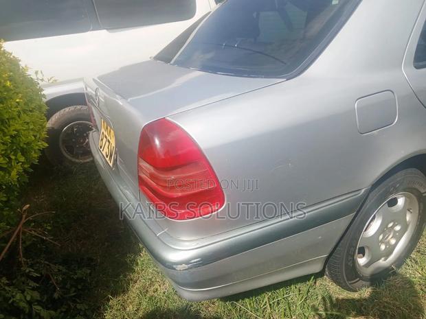 Mercedes-Benz C200 2004 Silver