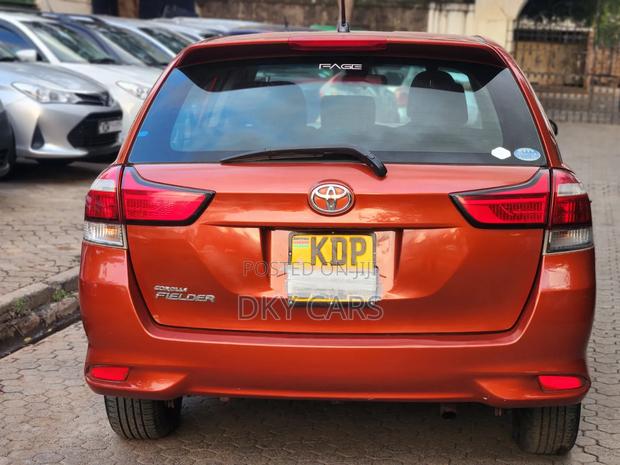 Toyota Corolla Fielder 2017 Orange