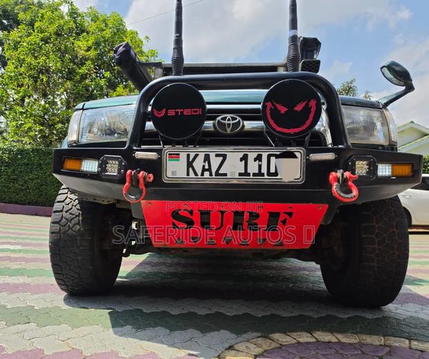 Toyota Hilux Surf 2000 Green