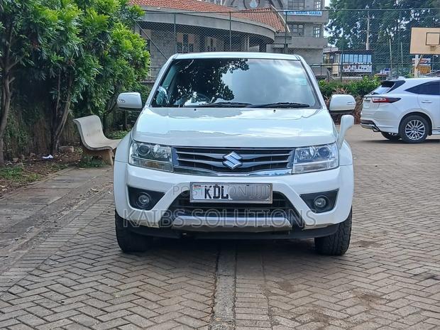 Suzuki Escudo 2017 White