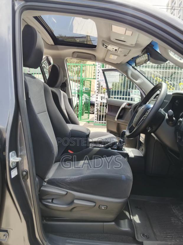 Toyota Land Cruiser Prado 2019 Gray