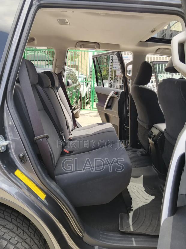 Toyota Land Cruiser Prado 2019 Gray