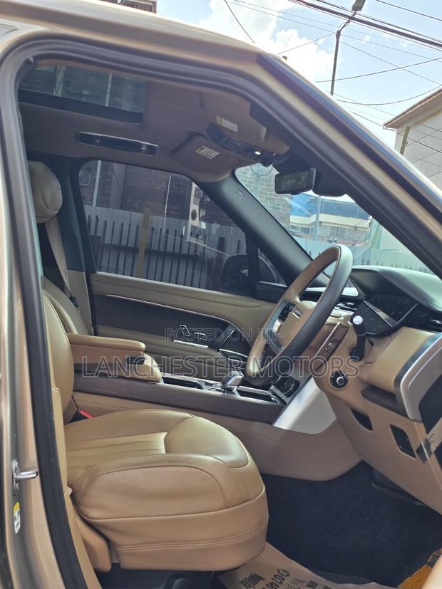 Land Rover Range Rover Vogue 2022 Beige