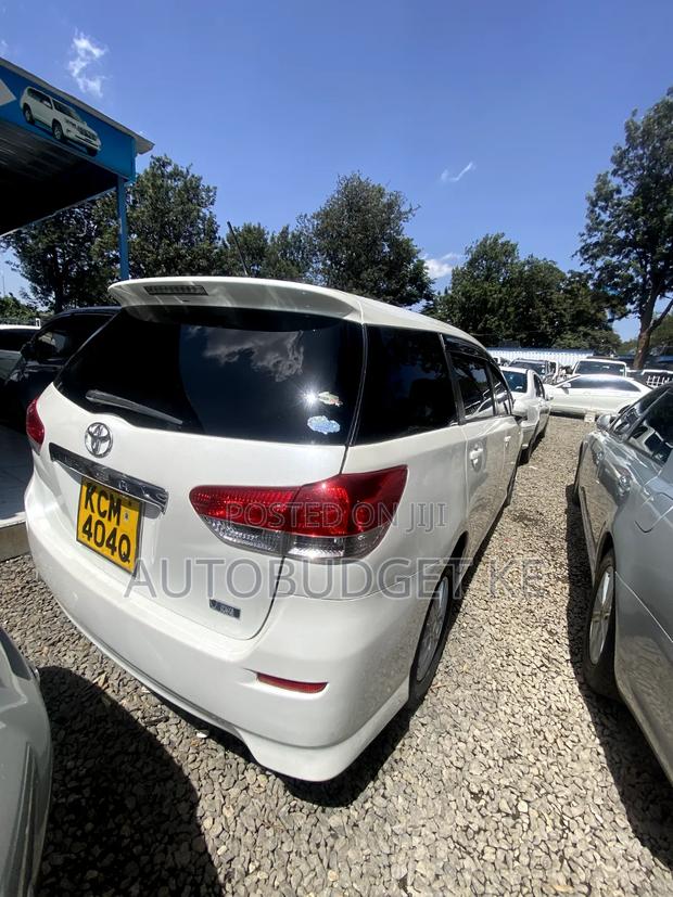 Toyota Wish 2010 White