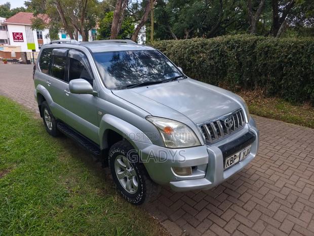 Toyota Land Cruiser Prado 2004 Silver