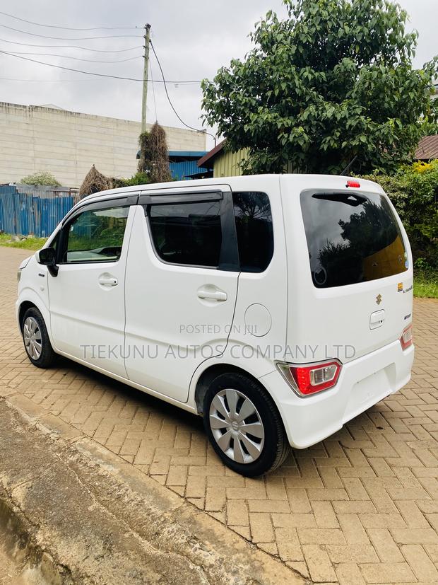 Suzuki Wagon R 660 Hybrid FWD 2019 White