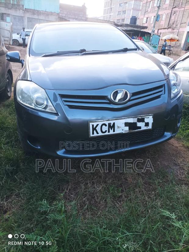 Toyota Auris 2011 Black