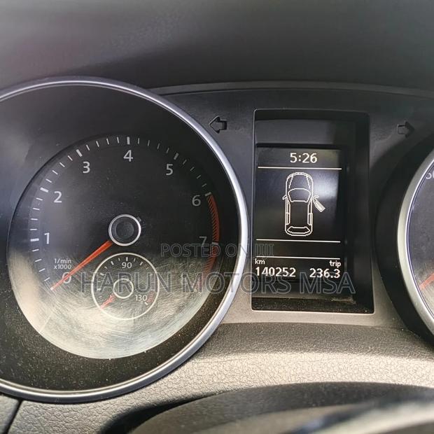 Volkswagen Golf 2011 White