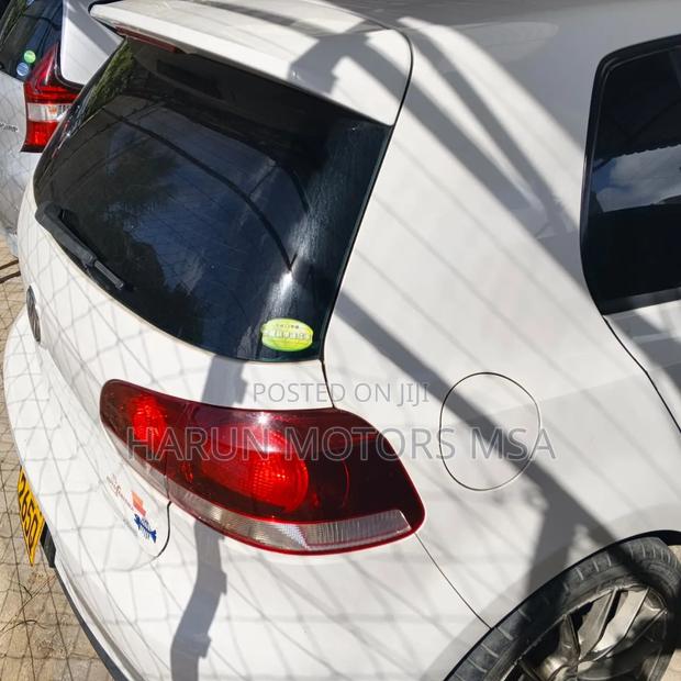 Volkswagen Golf 2011 White