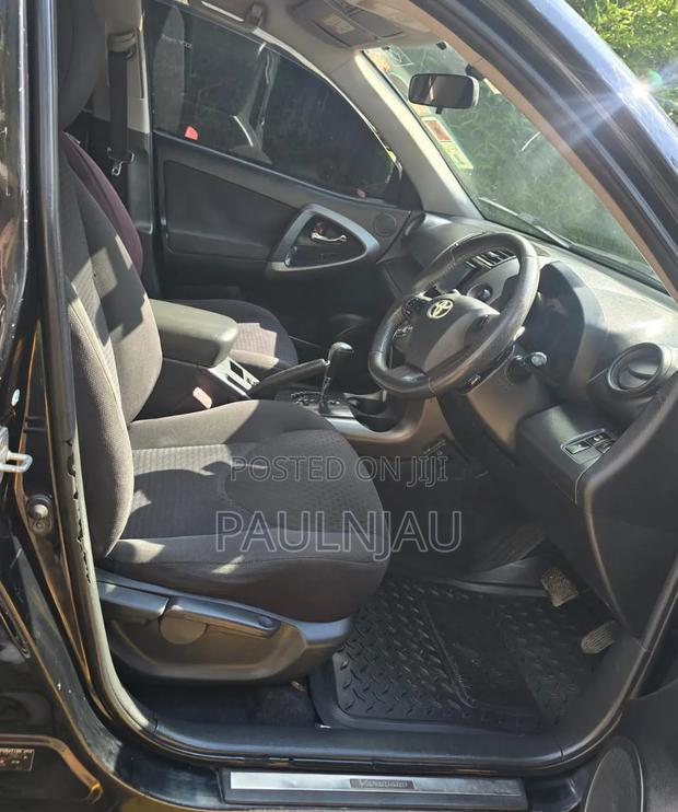 Toyota Vanguard 2012 Black