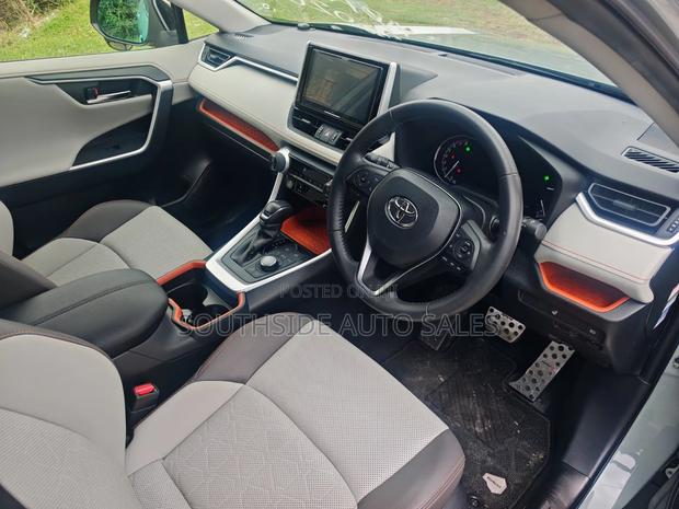 Toyota RAV4 Adventure AWD 2020 Green