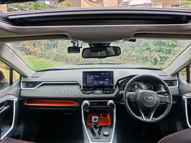 Toyota RAV4 Adventure 2021 Green