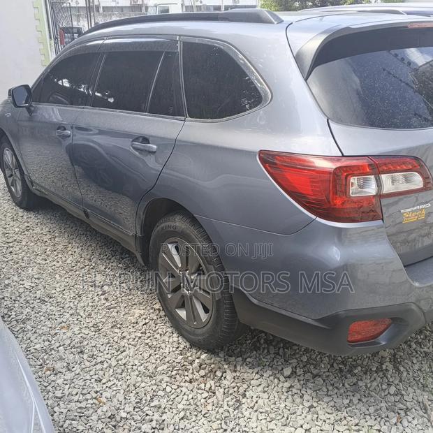 Subaru Outback 2016