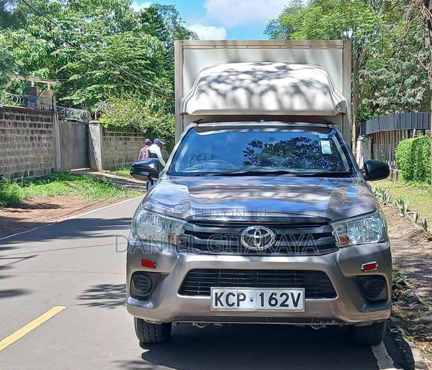 Toyota Hilux 2018 Brown
