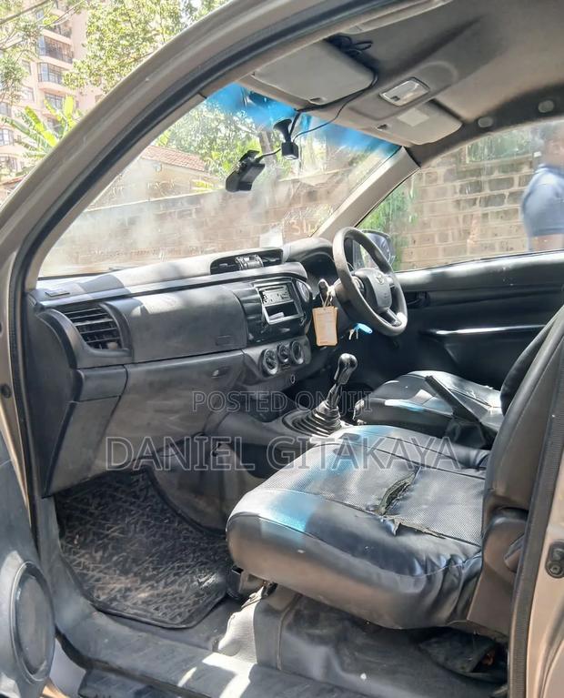Toyota Hilux 2018 Brown