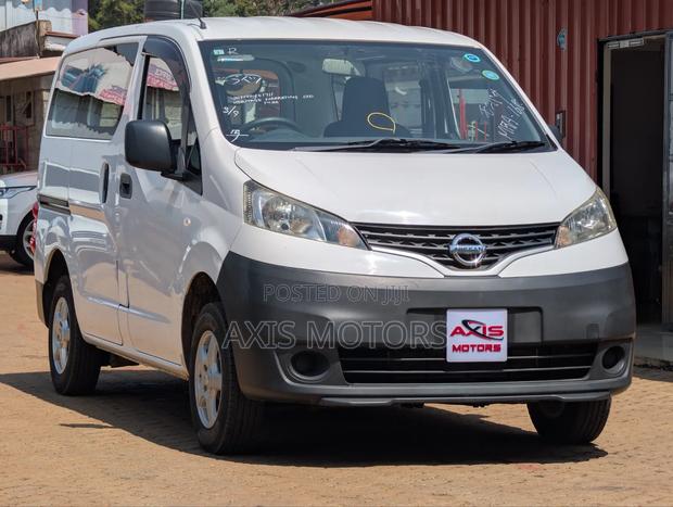 Nissan NV200 S 2019 White