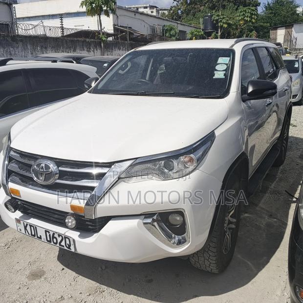 Toyota Fortuner 2016 White