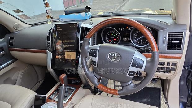 Toyota Land Cruiser 2015 Blue