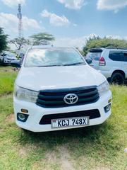 Toyota Hilux 2016 White for sale