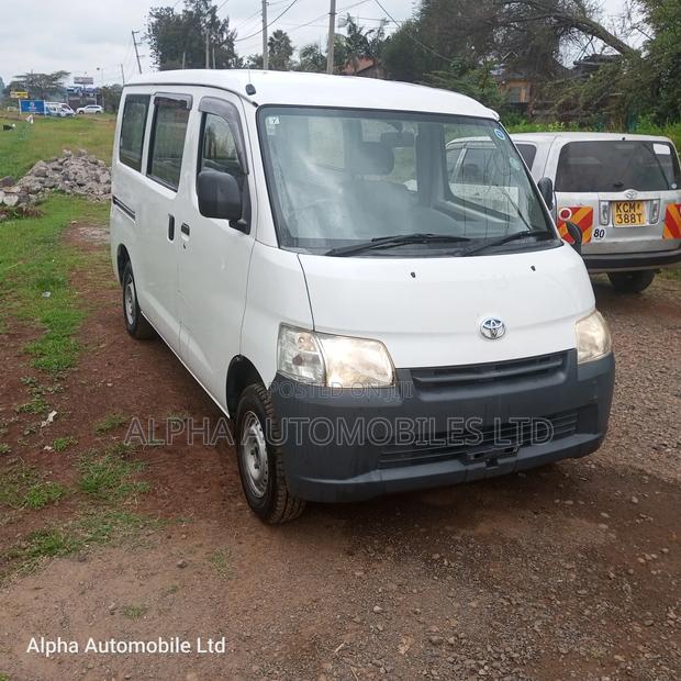 Toyota TownAce 2019 White
