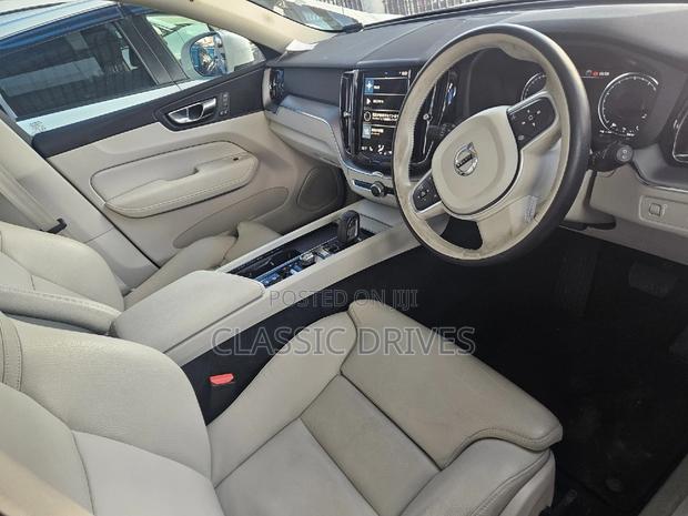 Volvo XC60 2020 White