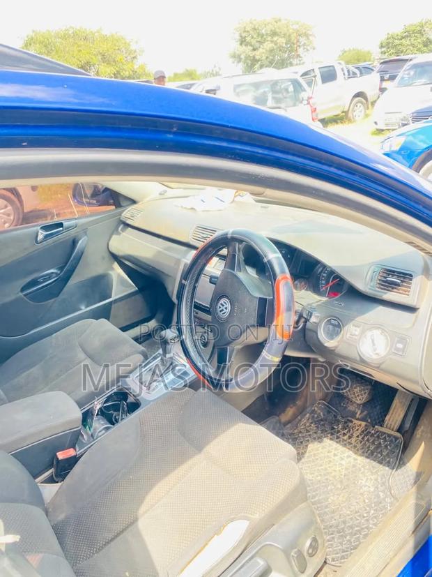 Volkswagen Passat 2007 Blue