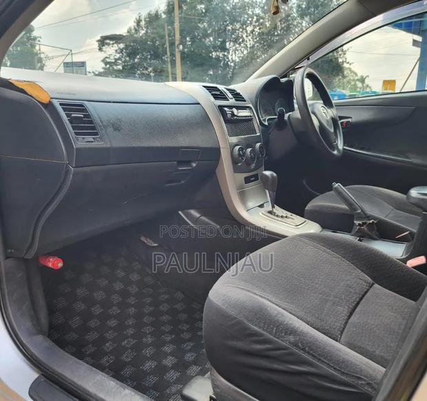 Toyota Corolla Fielder 2011