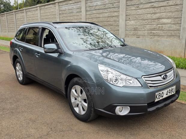 Subaru Outback 2.5i Premium 2011 Blue