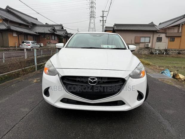 Mazda Demio 2018 White