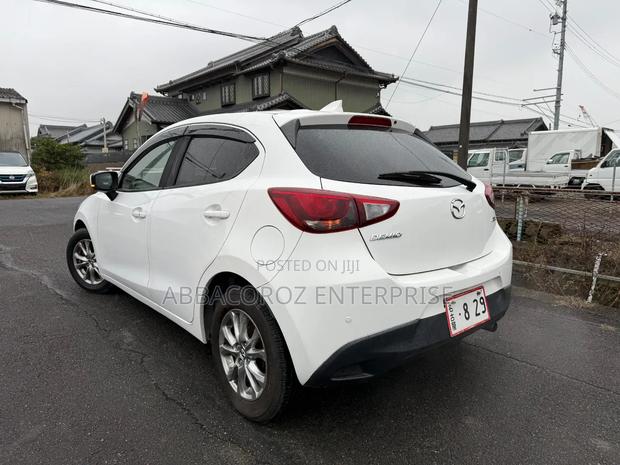 Mazda Demio 2018 White