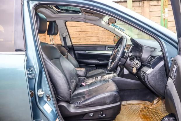 Subaru Outback 2.5i Premium 2011 Green