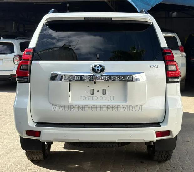Toyota Land Cruiser Prado 2020 White