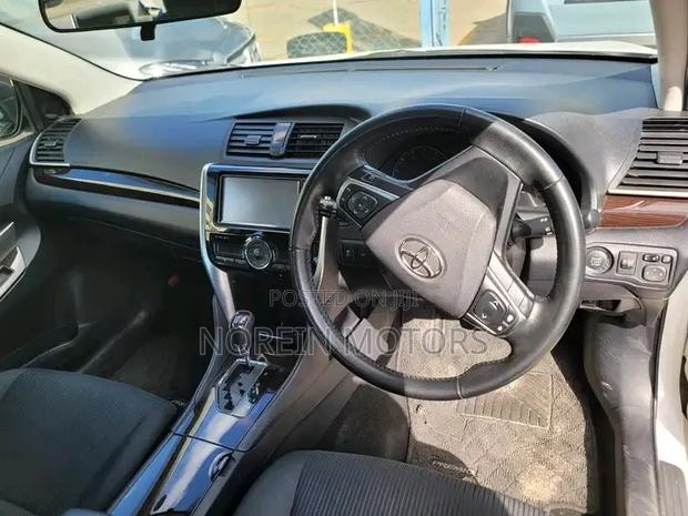 Toyota Premio 2018 White