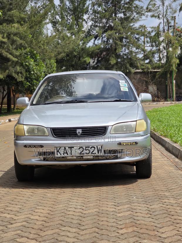 Toyota Corolla 1998 Silver
