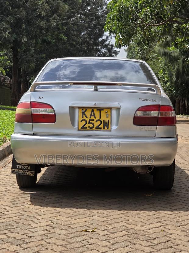 Toyota Corolla 1998 Silver