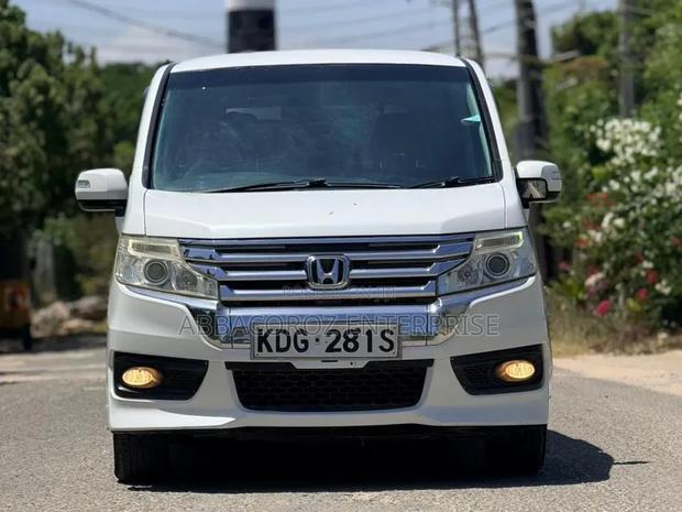 Honda Stepwgn 2015 White