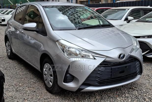 Toyota Vitz 1.0 FWD 5dr 2019 Silver