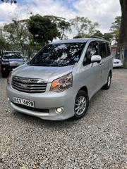 Toyota Noah 2.0 158hp FWD (8 Seater) 2012 Silver for sale