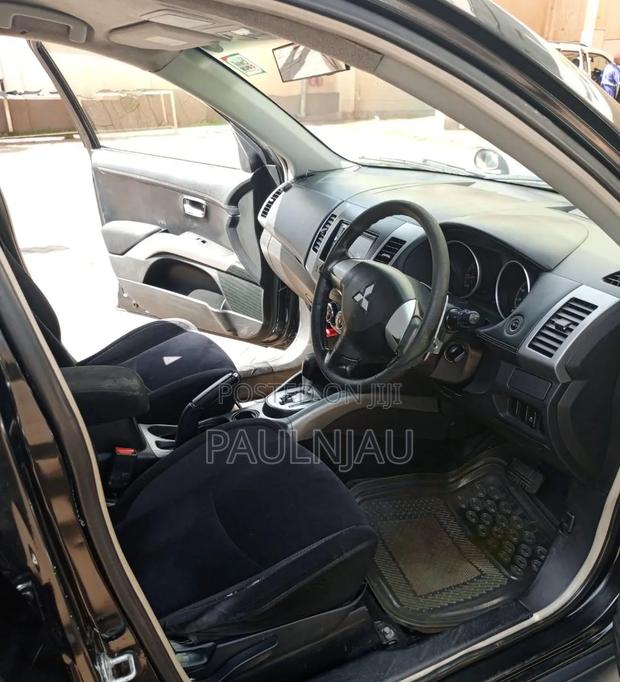 Mitsubishi Outlander 2010 Black