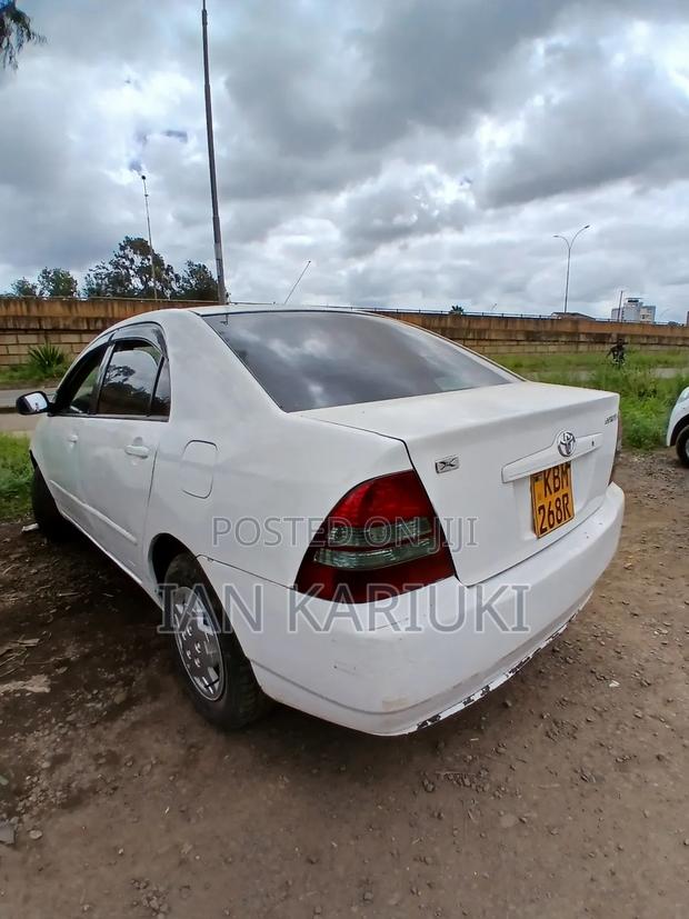 Toyota Corolla 2010 White