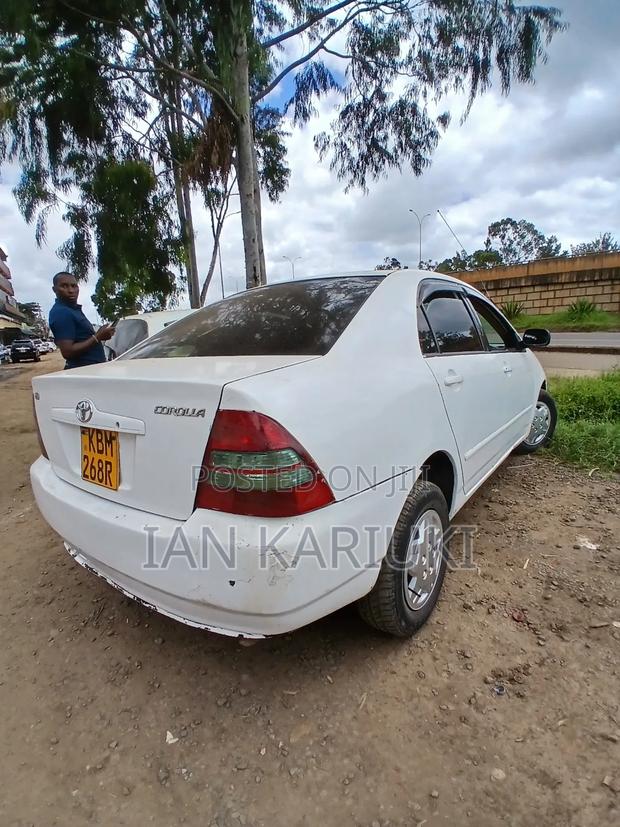 Toyota Corolla 2010 White