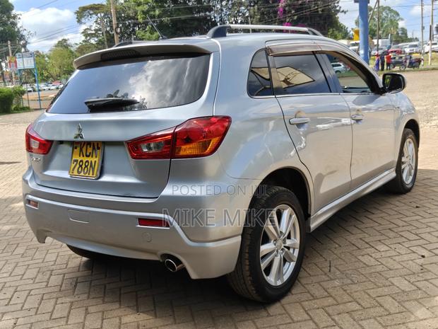 Mitsubishi RVR 2010 Silver