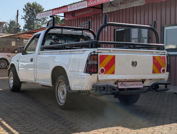 Isuzu KB 1998 White