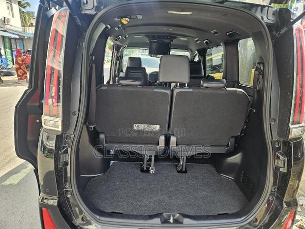 Toyota Noah 2019 Black