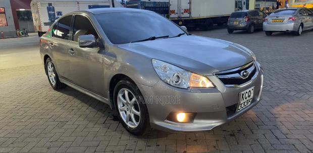 Subaru Legacy 2011 Gray