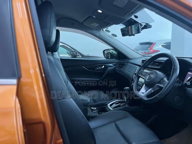 Nissan X-Trail 2.0 Petrol AWD 2019 Orange
