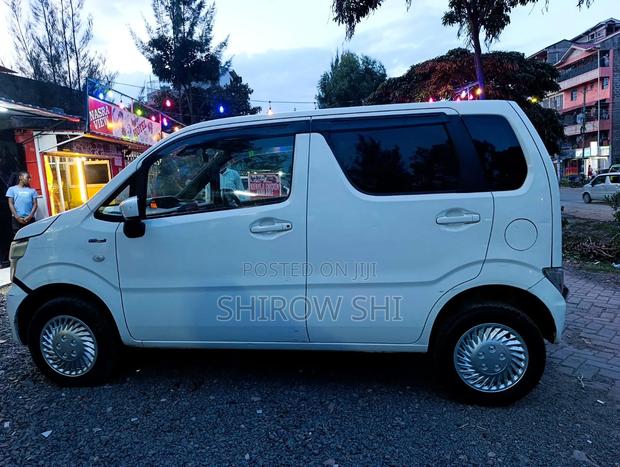 Suzuki Wagon R 2017 White