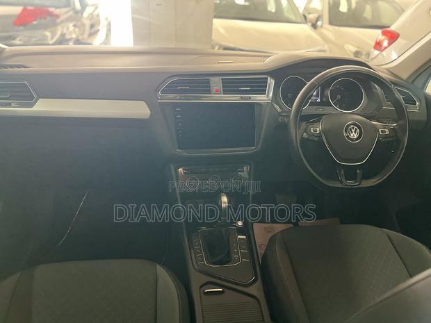 Volkswagen Tiguan 2.0T S AWD 4MOTION 2018 Off white