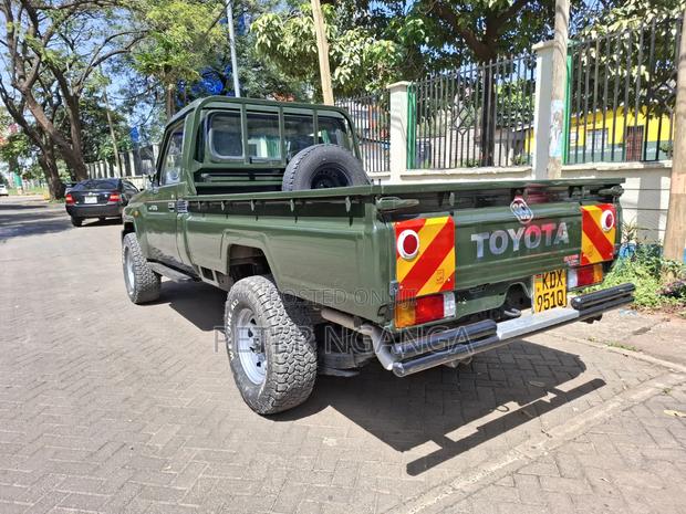 Toyota Land Cruiser 2014 Green