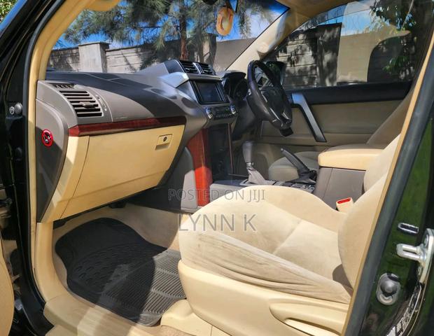 Toyota Land Cruiser Prado 2017 Black
